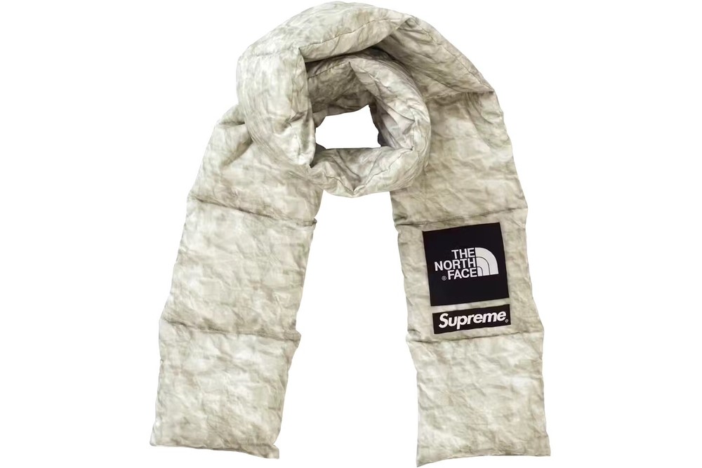 Supreme x North Face Crinkle Paper Print 700 Down Scarf New in Packaging