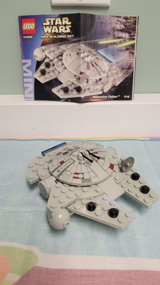 LEGO Star Wars Millennium Falcon 4488 Mini 100% Complete With Manual