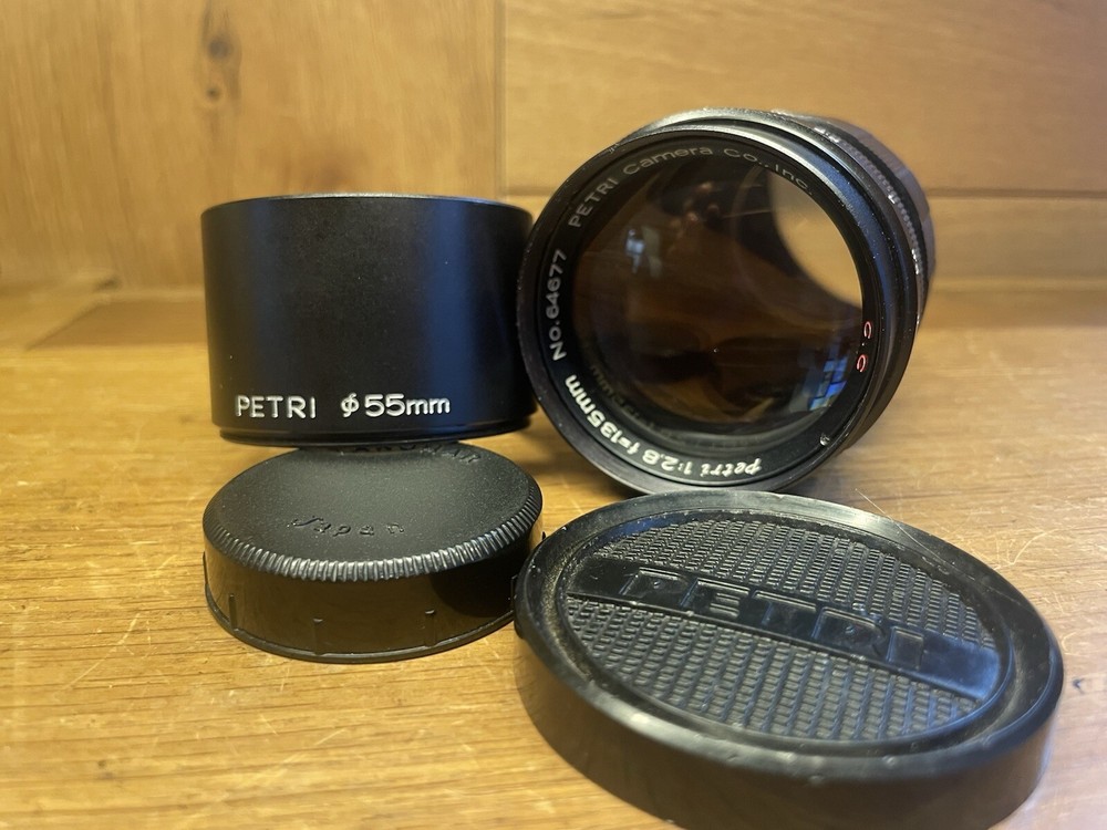 *Near Mint w/ Hood* Petri C.C 135mm F/2.8 Telephoto Lens M42 Mount From Japan
