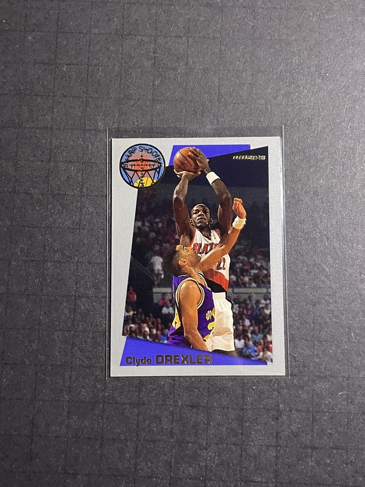 1992-93 Fleer Clyde Drexler Sharp Shooter Insert Card #13 Portland Trail Blazers