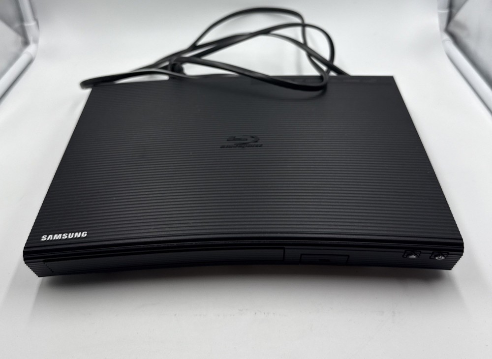 Samsung BD-JM57C Wi-Fi Blu-ray and DVD Player with Streaming