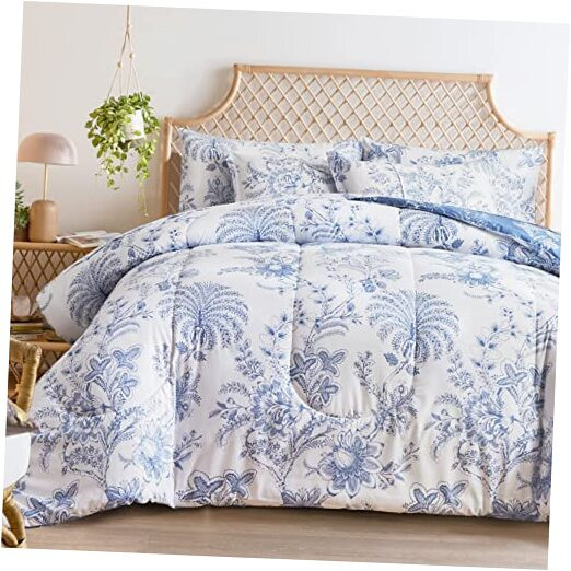 Botanical Bed in a Bag Queen Size 7 Pieces, Reversible Blue and White Flower