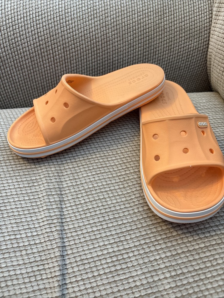 Crocs Women’s 7 Men’s 5 Orange Iconic Comfort Slip On Classic Sandals Logo