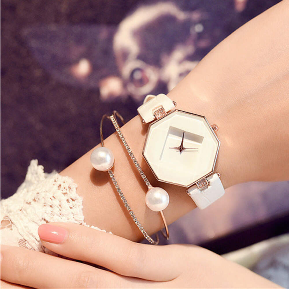 Chic Student Quartz Watch for Girls with Small Dial and Prismatic Glass Design