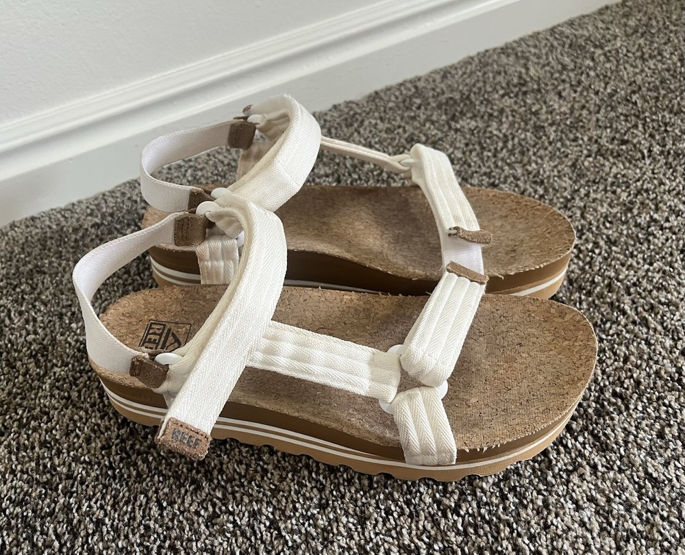 Reef Cushion Rem Hi Water Sandal Women’s Size 9‘ Whisper White ‘