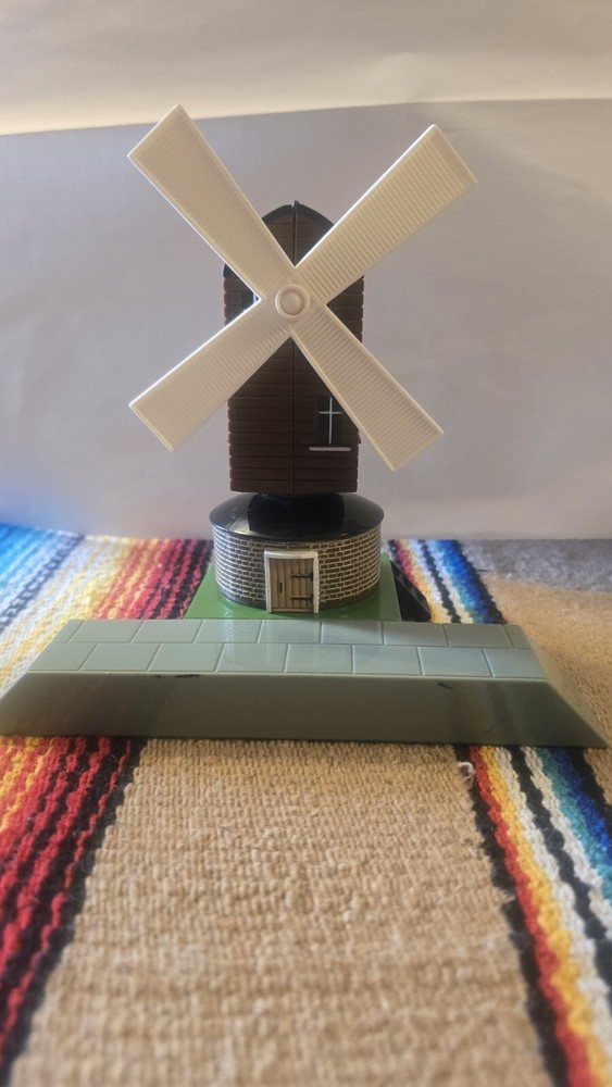 Vintage Thomas & Friends Plastic Railway Windmill 1999  Earl