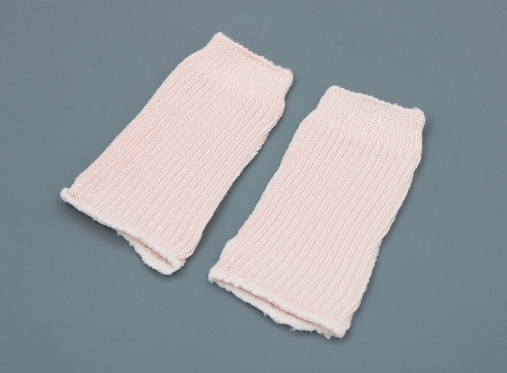 American Girl a pair of pink knit legwarmers corinne's accessories for 18'' doll