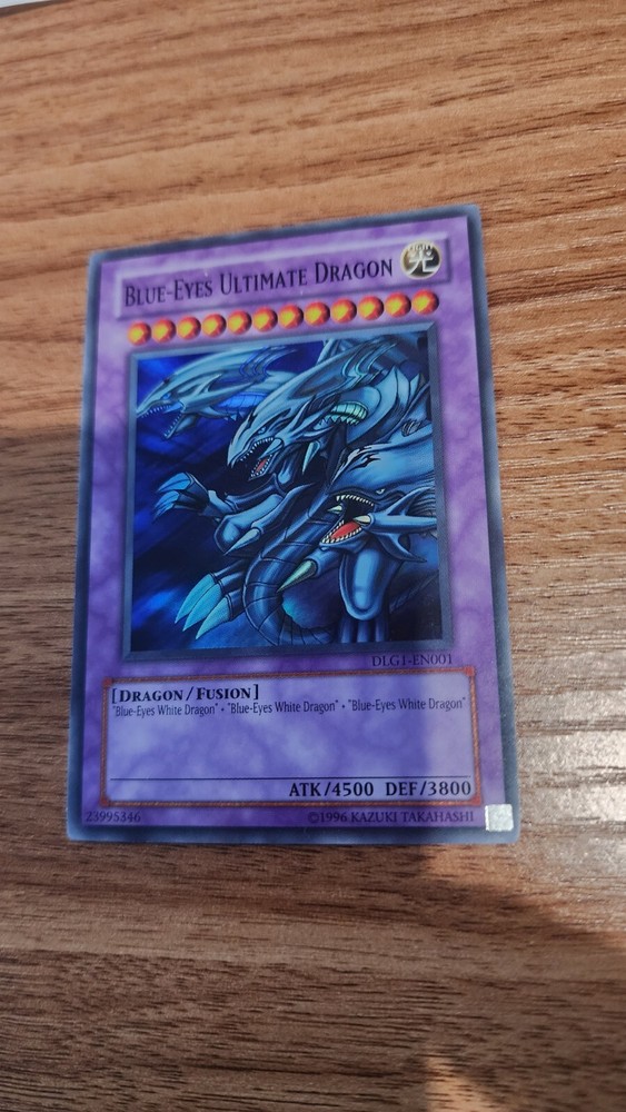 Blue-Eyes Ultimate Dragon DLG1-EN001 Dark Legends Unlimited Rare Card