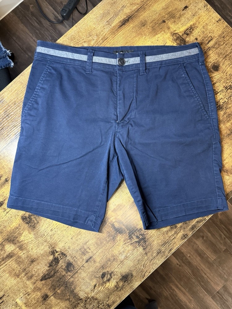 Men’s Express Shorts Dark Blue 30” Waist 8” Inseam