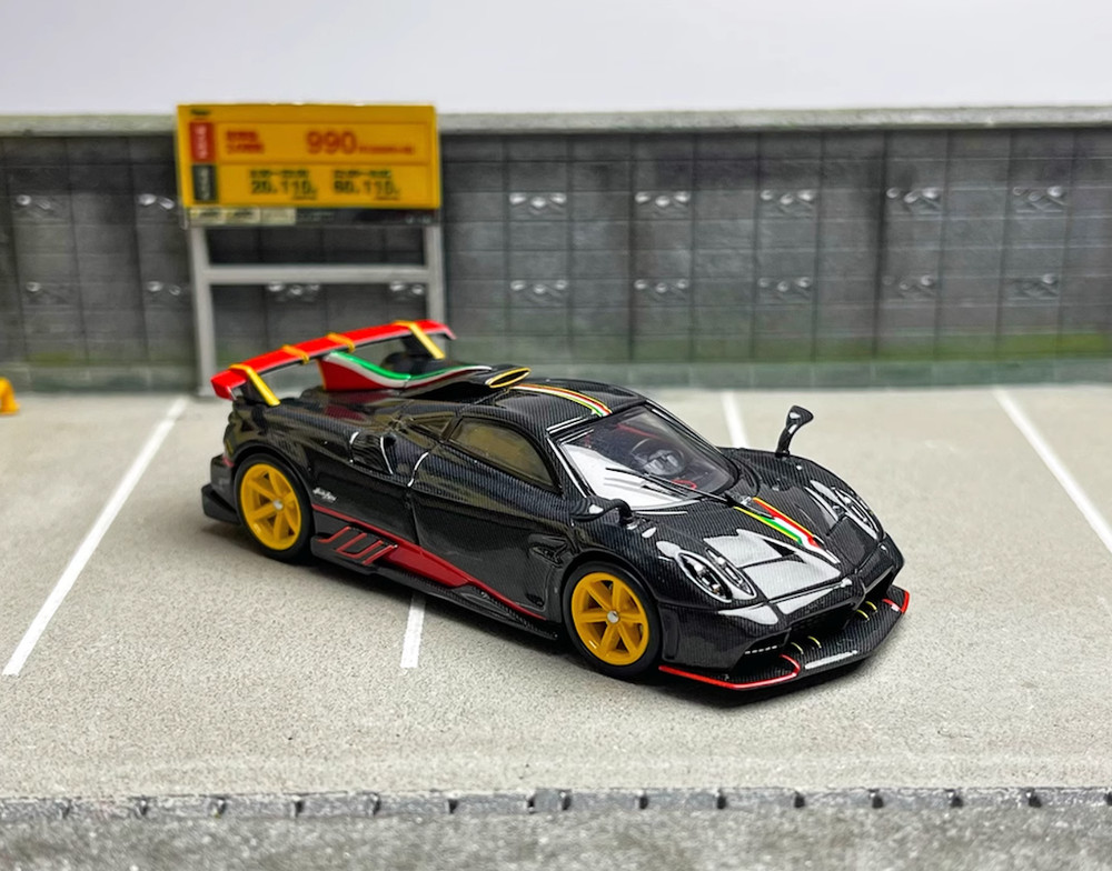 HKM 1:64 V12 Imola Super Racing Sports Model Diecast Metal Car