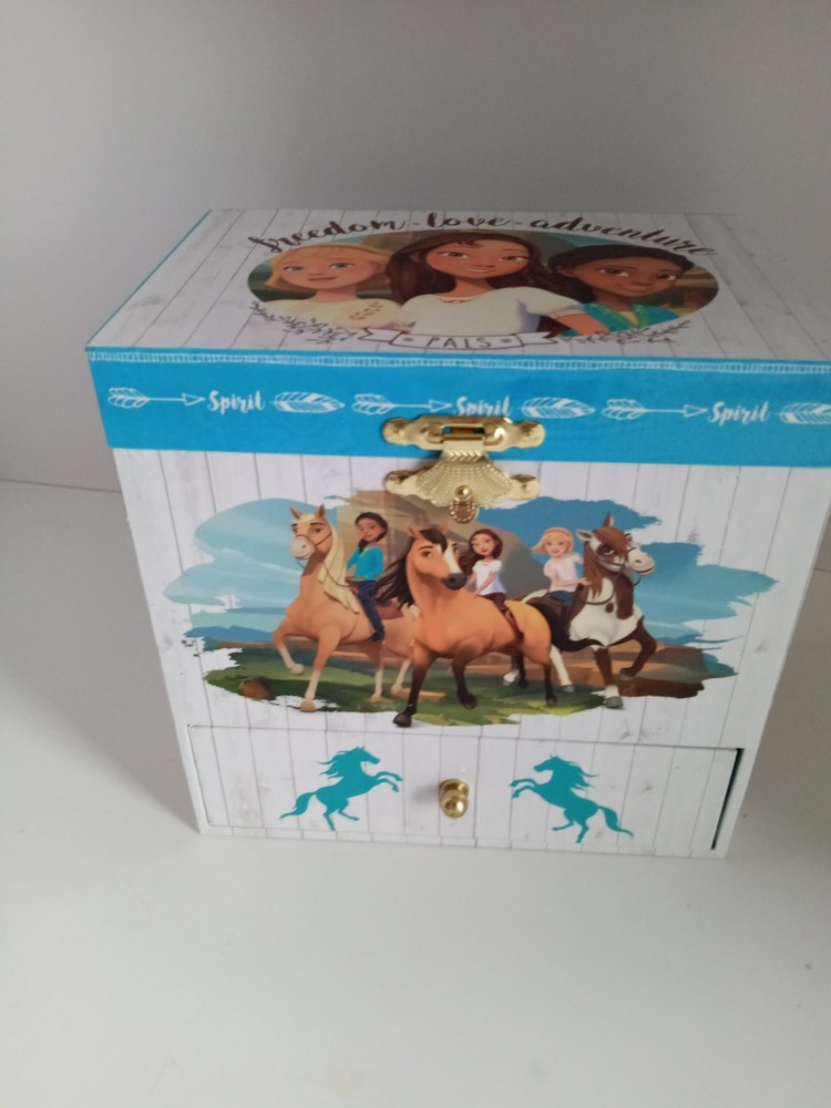 Breyer Horse DreamWorks Spirit Music and Jewelry Box Home mirror musical