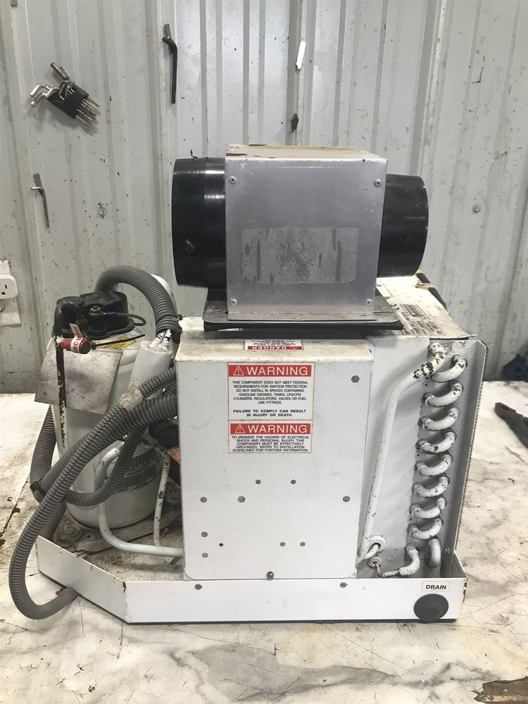 01 Maxum 2500 SCR Boat Marine Air Systems 7000 7,000 BTU AC Air Conditioner