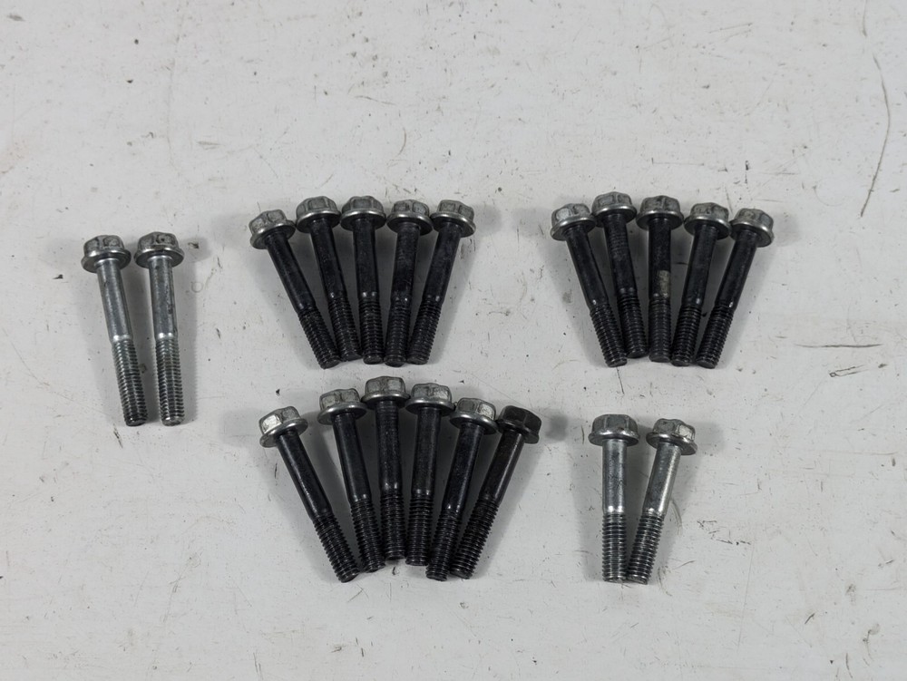 1991 - 1993 Suzuki Bandit 400 GSF GSF400 Valve Cap Retainer Cover Bolts