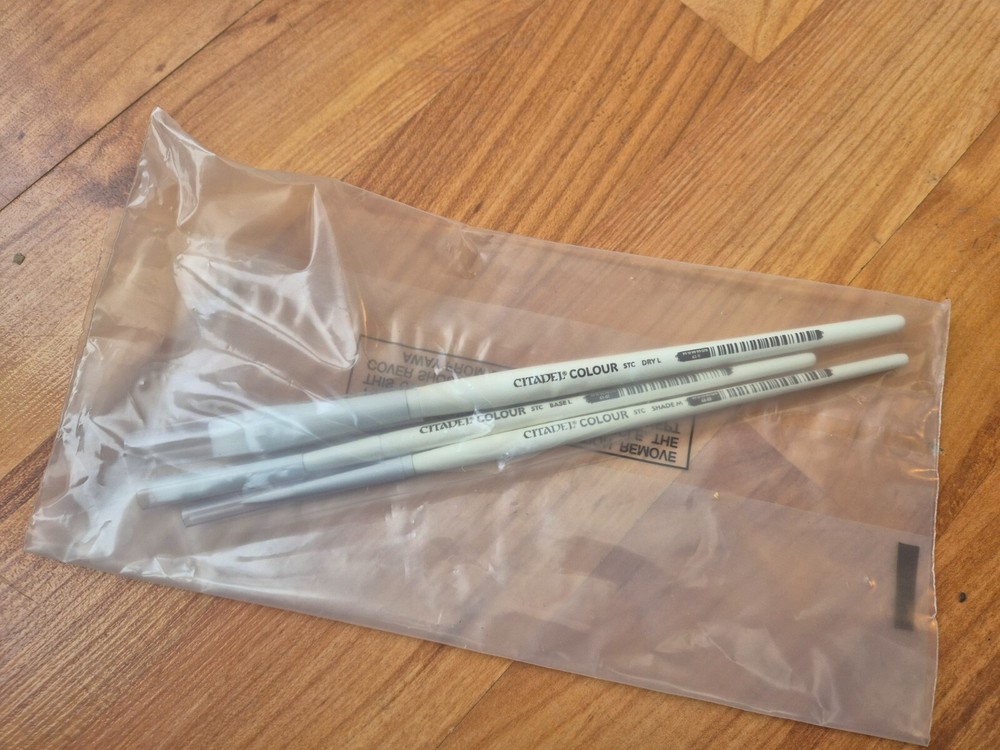 WARHAMMER 40K CITADEL COLOUR X3 BRUSHES PAINTBRUSHES