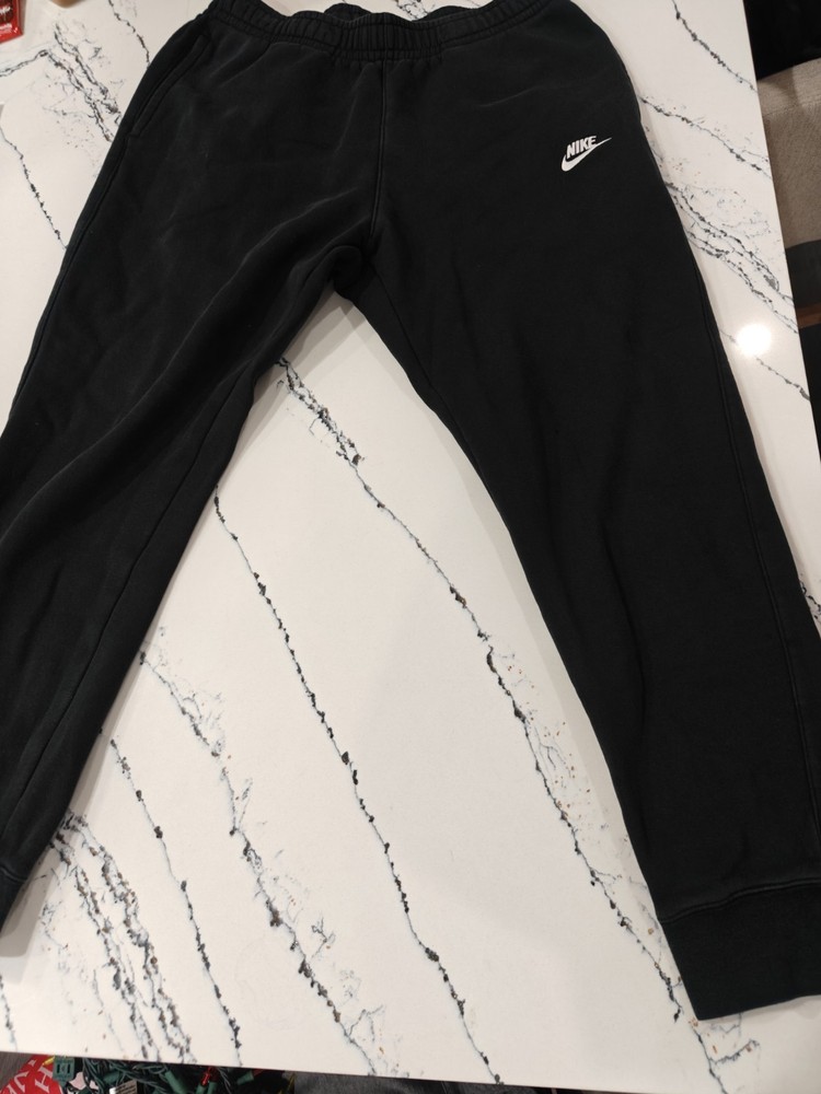 Nike Sportswear Club Joggers Mens Large Black Jersey Sweatpants Swoosh BV2761