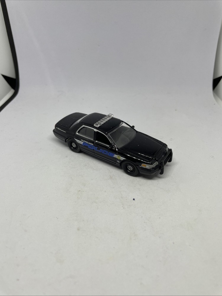 1/64 Greenlight Hot Pursuit Series 8 Cleveland Ohio Police 2008 FCVPI