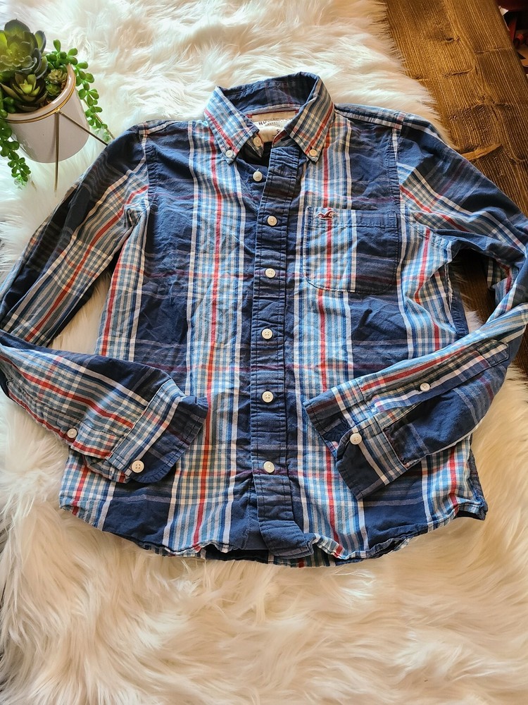 HOLISTER boys size Small long sleeve blue and white stripe button up shirt