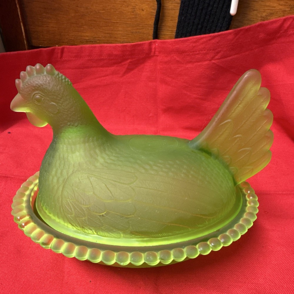 Indiana Glass lime green satin mist “hen on nest” candy dish