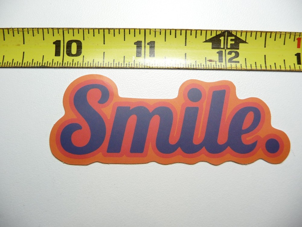 SMILE. DECAL STICKER MOTIVATIONAL POSITIVE ATTITUDE MOTIVATE KINDNESS