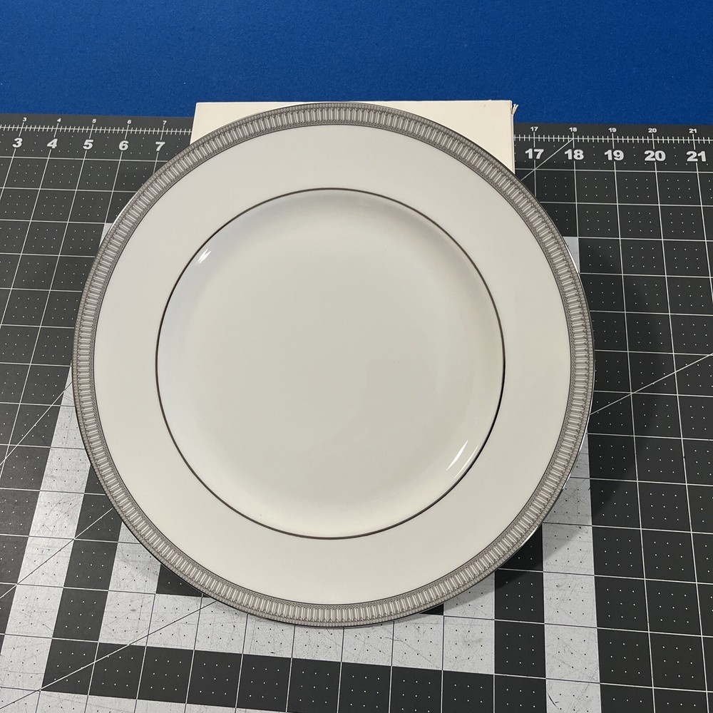 Waterford Carina Platinum Fine English China Dinner Plate Made In England - NWT