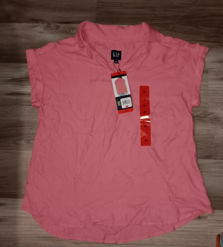 NWT GAP Women’s Size Medium Collared Short Sleeve Shirt Coral/Pink