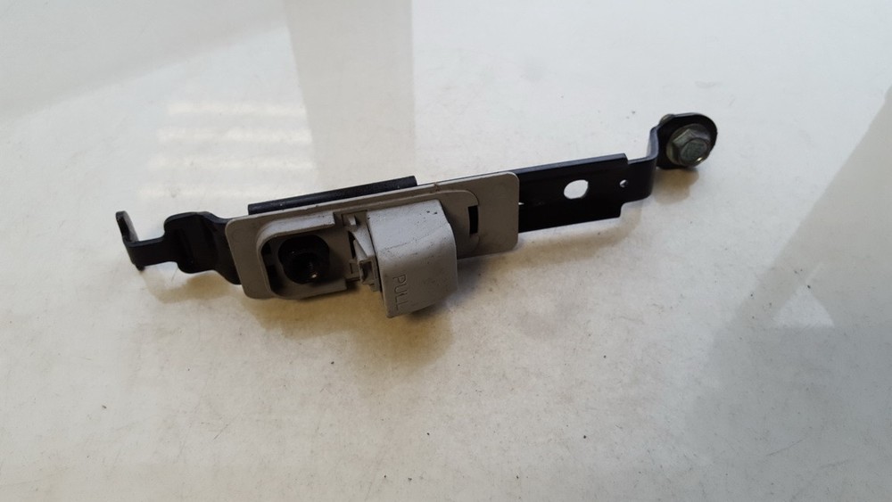 Mazda 5 BHC560027 DE735040-48 Replacement Part