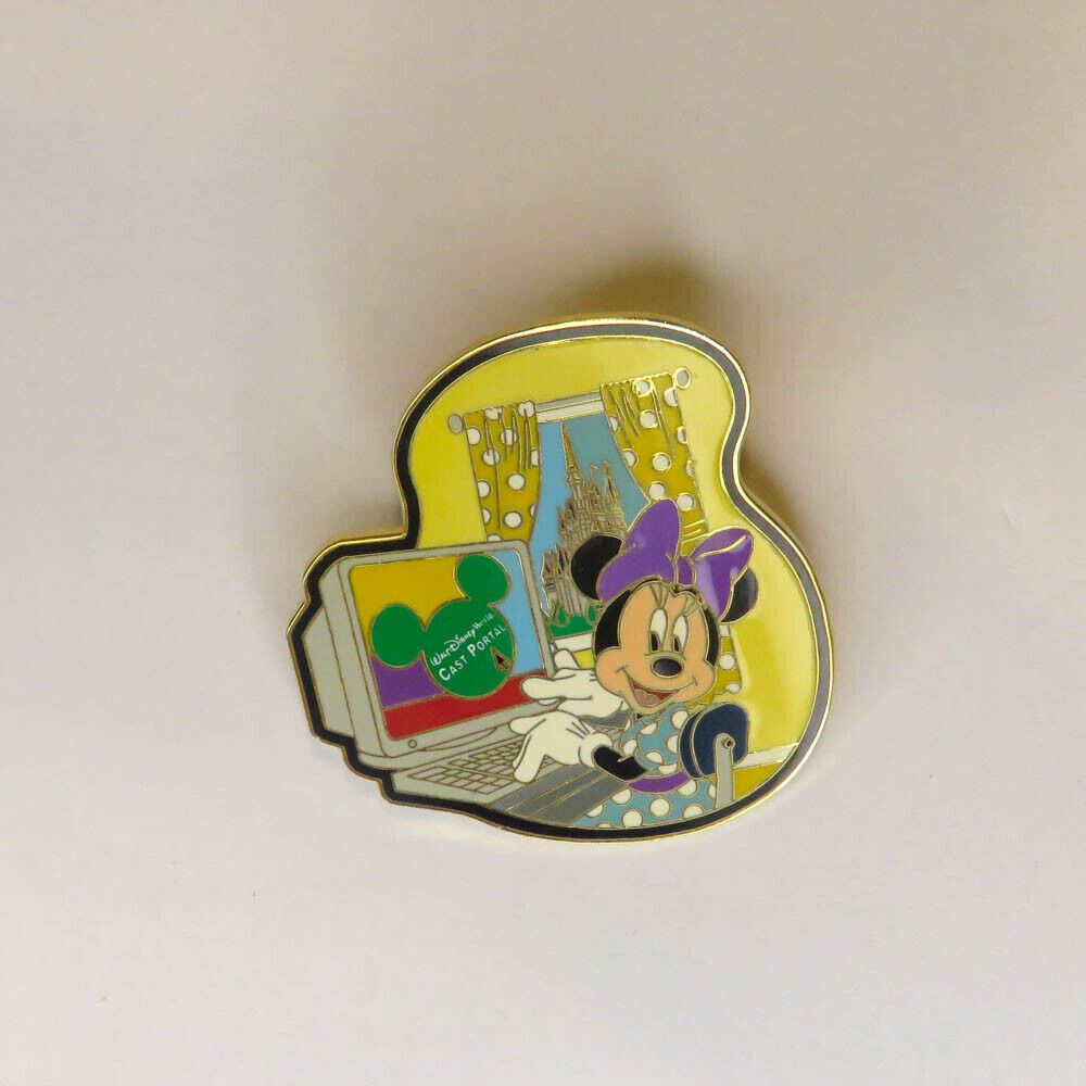 Disney   Minnie Mouse  Pin Party  Backstage Pass   Cast Pin