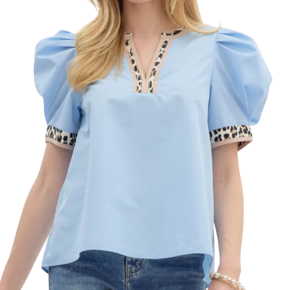 ENTRO Light Blue Poplin Top LEOPARD BAND TRIM Pleated Puff Sleeves V-Neck SZ L