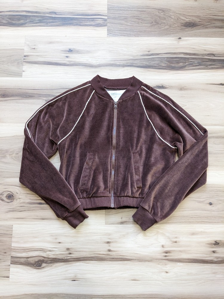 Modern y2k minimalist grunge brown velour cropped sweatshirt top
