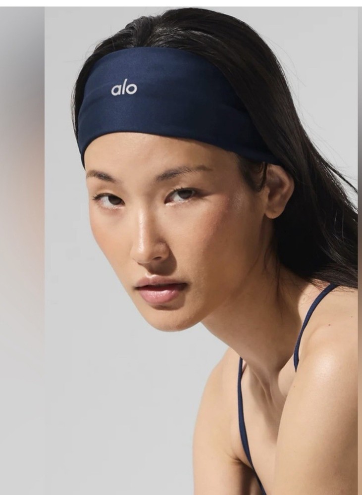 Alo Yoga airlift reversible Headband Navy  NEW