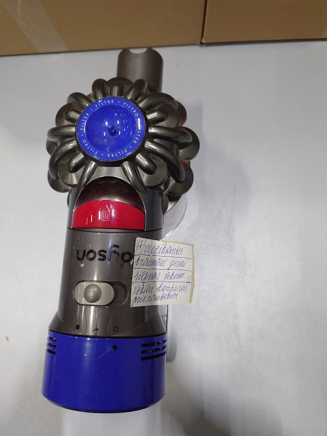 Dyson V6 Vacuum Cleaner Used with Weak Battery No Accessories