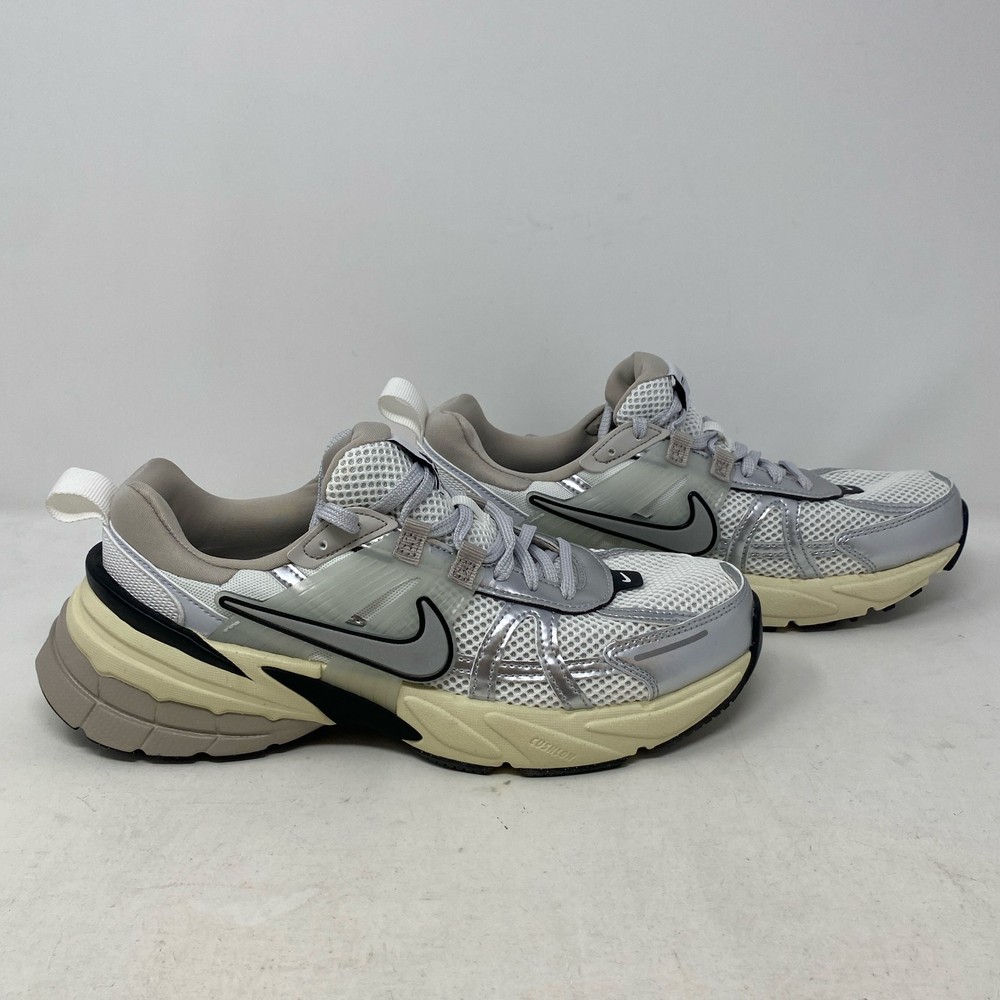 Nike V2K Run Summit White/Platinum/Silver Women’s Size 9