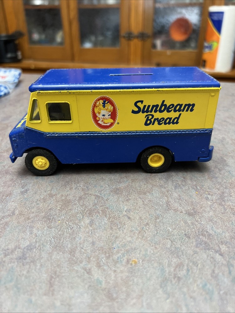 VTG ERTL 1/25 Scale Sunbeam Bread Bank Delivery Van Die Cast Toy No Key  