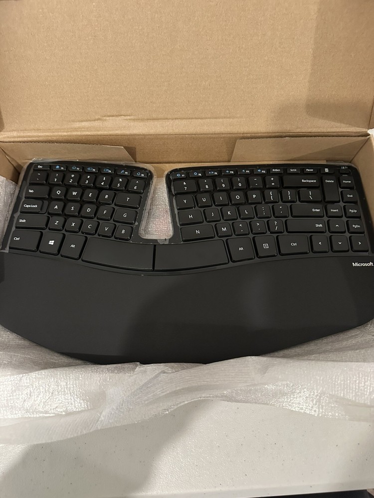 Microsoft Sculpt Ergonomic (5KV-00001) Business Wireless Keyboard