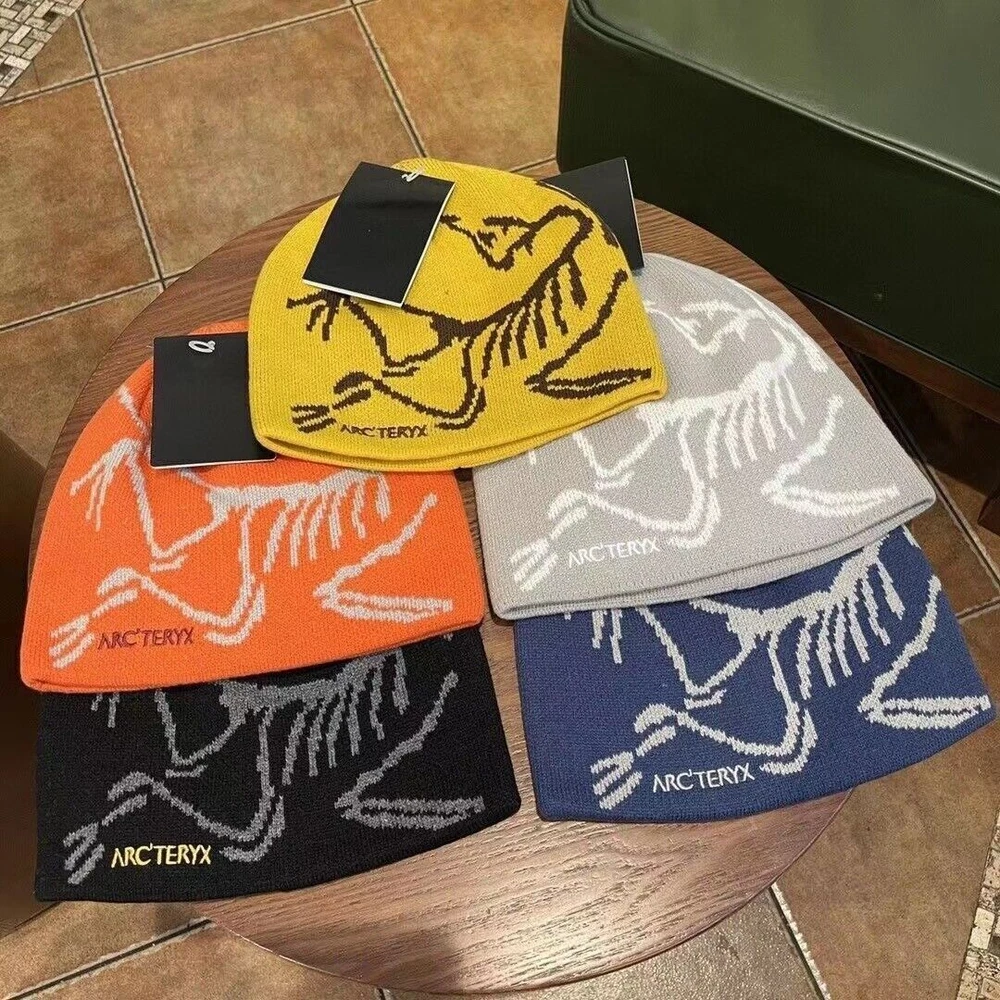New Arcteryx Bird Head Black Toque Beanie Orca Black Merino Wool Hat for Winter.