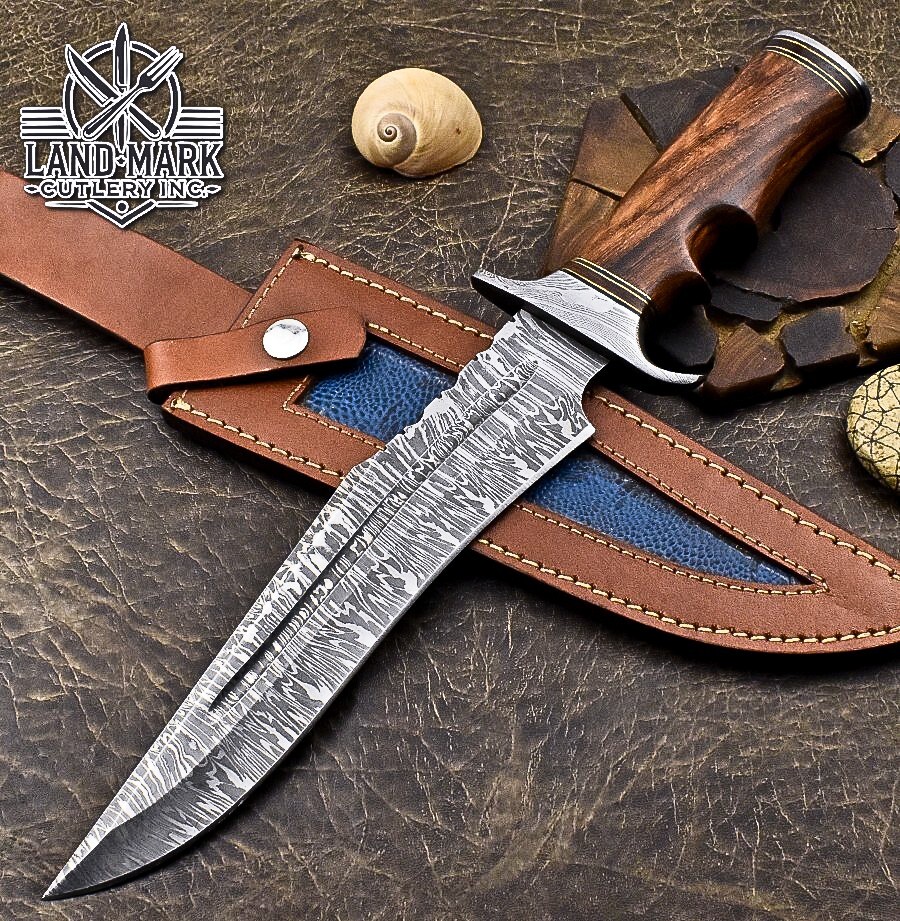 CUSTOM HANDMADE DAMASCUS  STEEL HUNTING BOWIE KNIFE WITH ROSE WOOD HANDLE