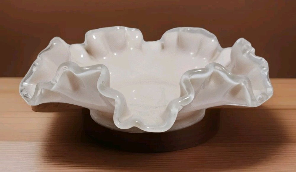 Pink Opalescent Ruffle Trinket Dish with Silver Crest Edge 5.5 Inch