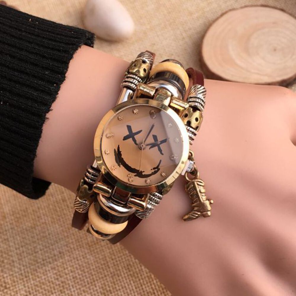 Trendy Women's Leather Bracelet Watch with Stainless Steel Buckle and Rhinestone