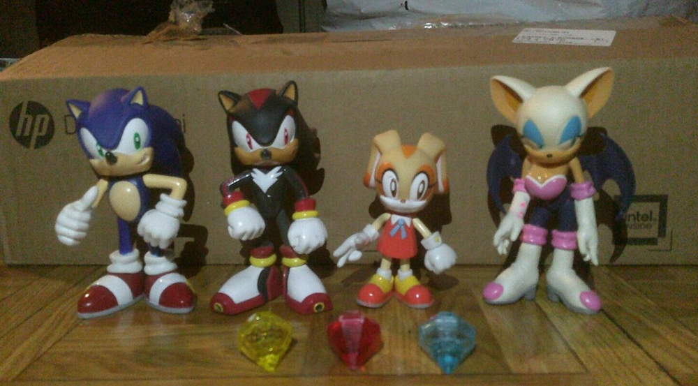 Lot of 4 Toy Island Sonic X Vintage Action Figures w/Chaos Emeralds Rare SEGA