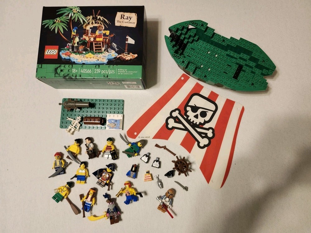 Lego Pirate Ship Hull with Cloth Sail and Minifigures Including Star Wars Character Sealed Set