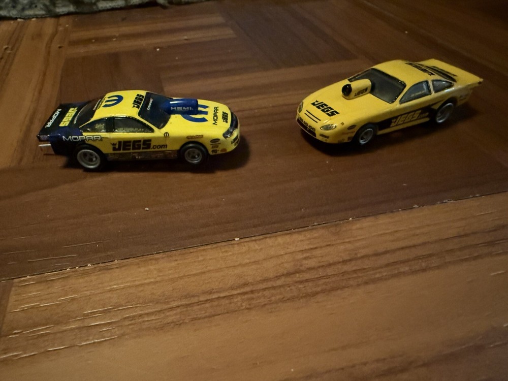 AUTO WORLD Jegs Coughlin NHRA PRO STOCK DRAG MOPAR HEMI HO SLOT   Car Lot Of 2