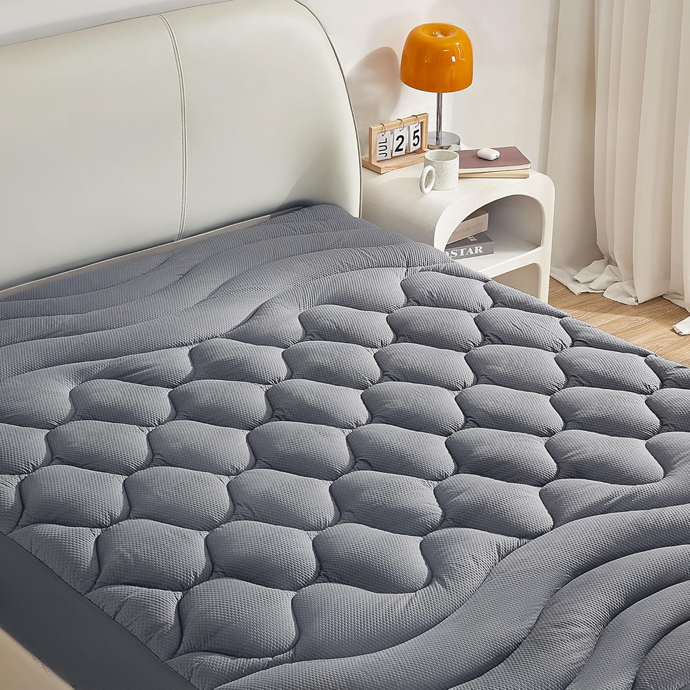 Cooling Mattress Pad - Quilted Fitted Noiseless Mattress Cover, Soft and Fluffy