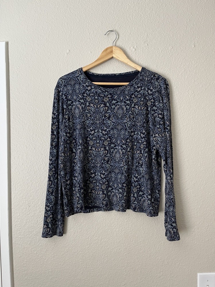 Vintage St. John’s Bay Blue Paisley Long Sleeve Womens Medium Shirt