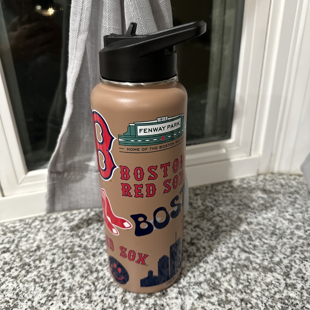 Boston Red Sox 34 Oz. Stainless Steel Quencher Water Bottle