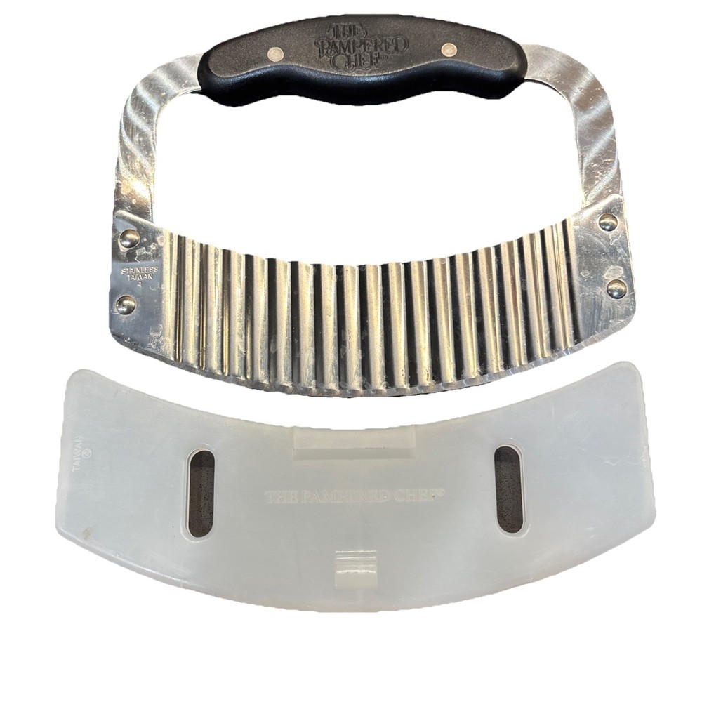 Pampered Chef Rocking Serrated Slicer Chopper with Potato Guard