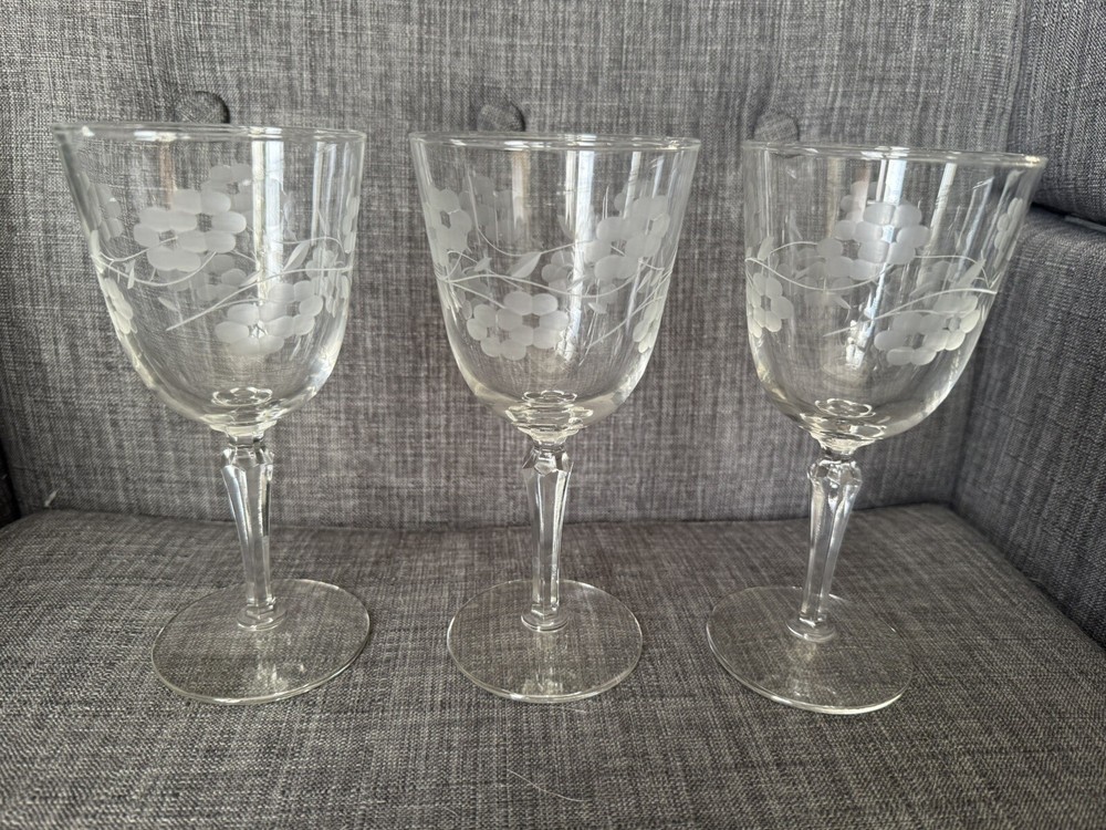 Vintage Libbey Floral Etched Wine Glasses Set of 3 7 Inch