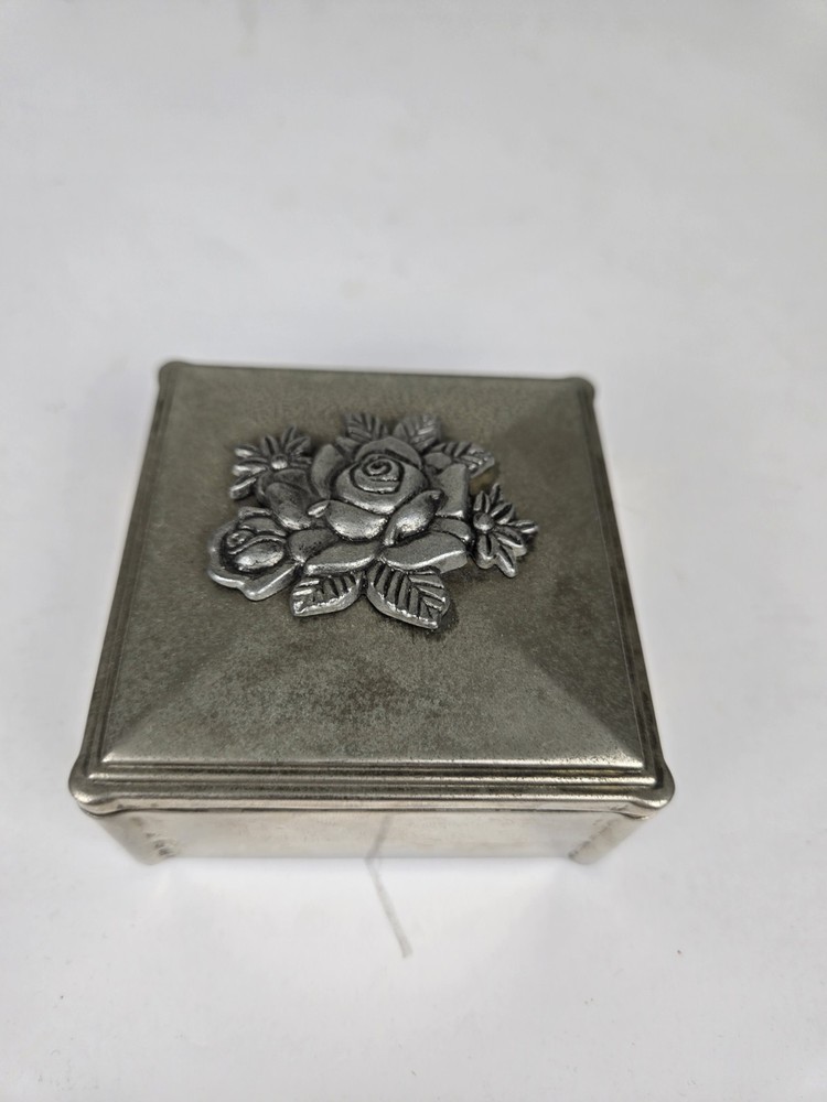 Vintage Floral Roses Small Silver Plate Square Red Velvet Lined Jewelry Box