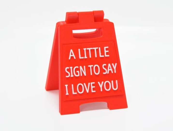 Romantic I Love You Sign - Fun Valentine's Gift for Boyfriend-image