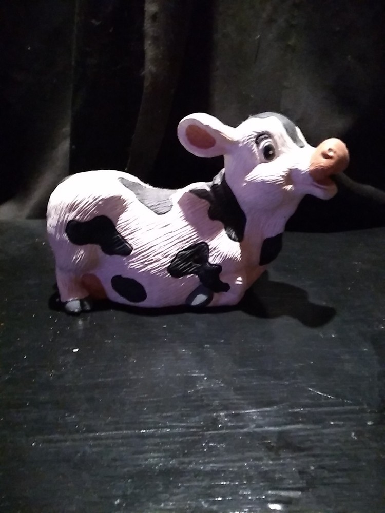 Adorable Cow Decor for Home and Garden Decorations