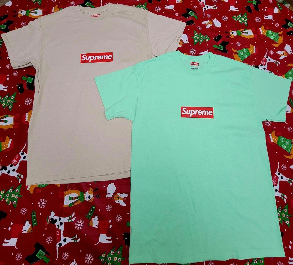 2 Supreme Box Logo Size Medium T-shirts Christmas Sale-image